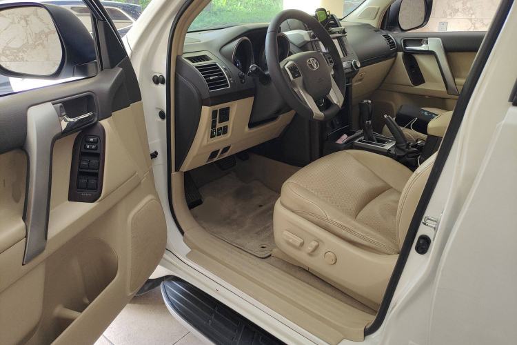 Used Toyota Prado 2014 4.0L Automatic TX-L NAVI Driver Seat