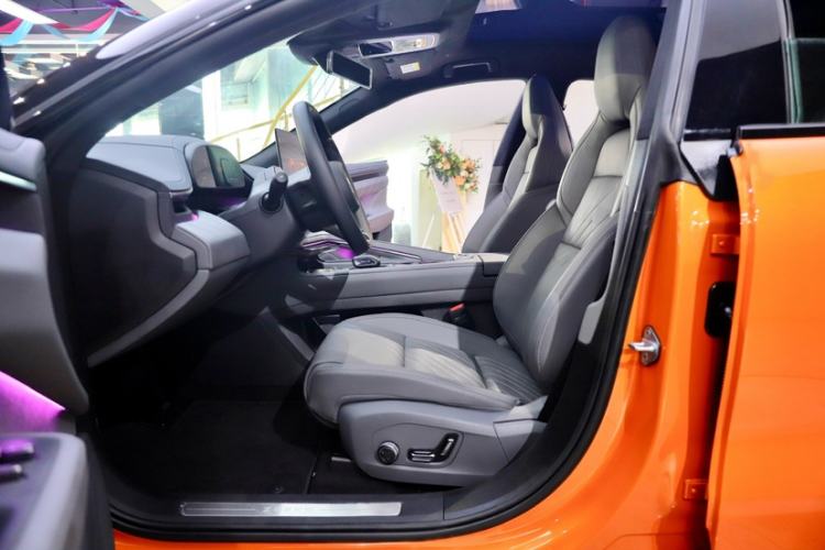 Used Zeekr 001 2025 WE Edition 100 kWh Rear-Wheel Drive
