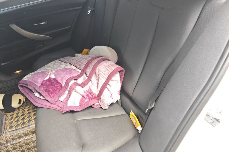 Used BMW 3 Series 2014 320Li Fashion Model Left Rear Seat