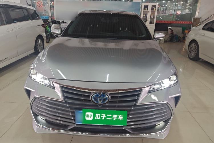 Used Toyota Avalon 2019 Dual-Engine 2.5L XLE Prestige Version China VI Standard Front