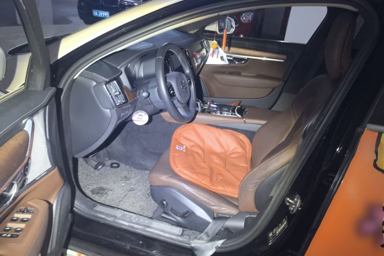 Used Volvo S90 New Energy 2019 T8 E-Drive Hybrid Intelligent Luxury Version China V Standard Driver Seat