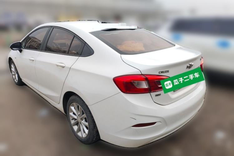 Used Chevrolet Cruze 2018 320 Automatic Pioneer Sunroof Edition
