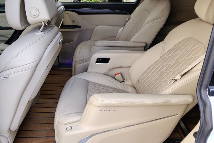 Used Buick GL8 2023 ES Lu Zun Luxury Model Interior 2