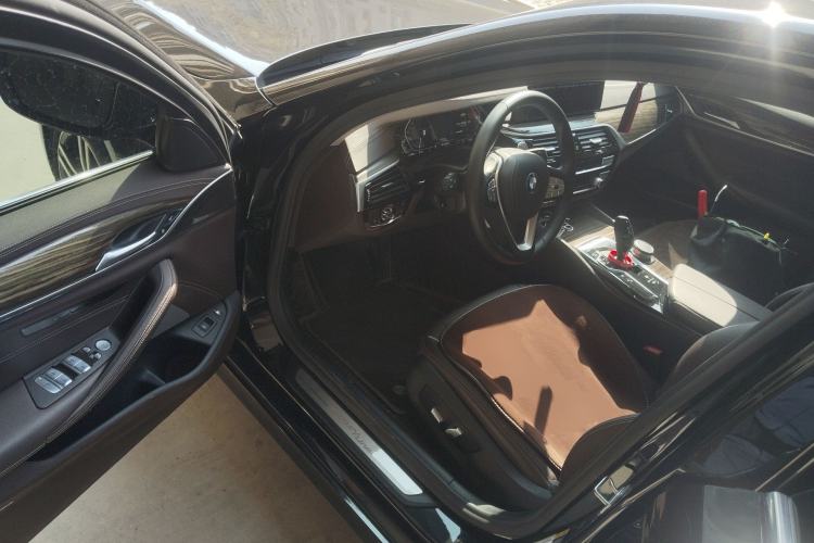 Used BMW 5 Series New Energy 2022 Updated Version 535Le Luxury Package Driver Seat