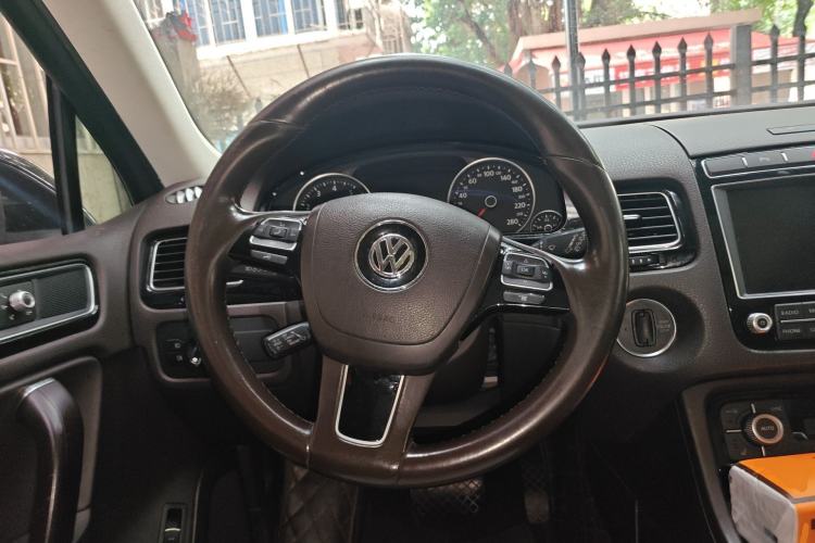 Used Volkswagen Touareg 2016 3.0 TSI Ignis Edition Steering Wheel