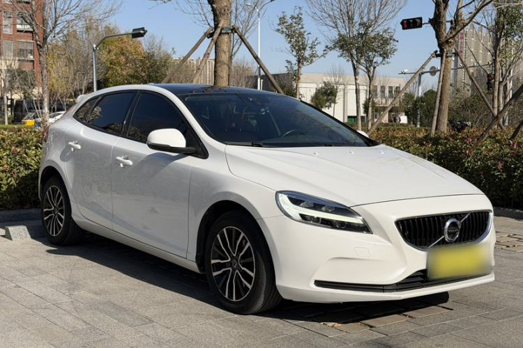 Used Volvo V40 2018 T3 Zhiyi Edition