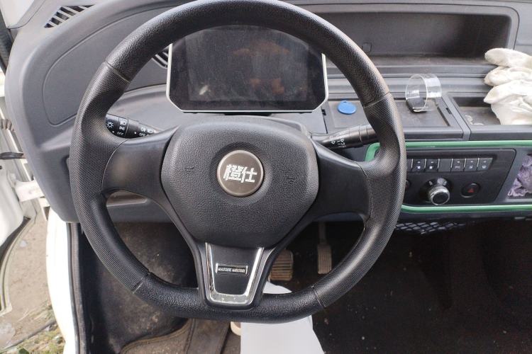 Used Chengshi 01 2023 Deluxe Version 3.3KW Charging Single-Row Enclosed Cargo Van with 2 Seats