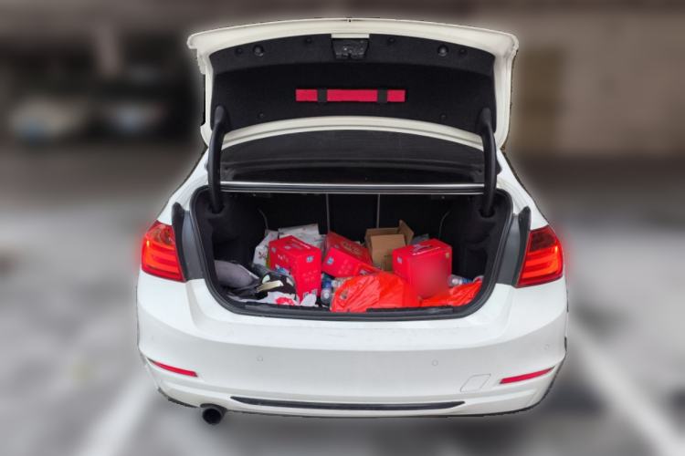 Used BMW 3 Series 2013 320i Sport Design Package
