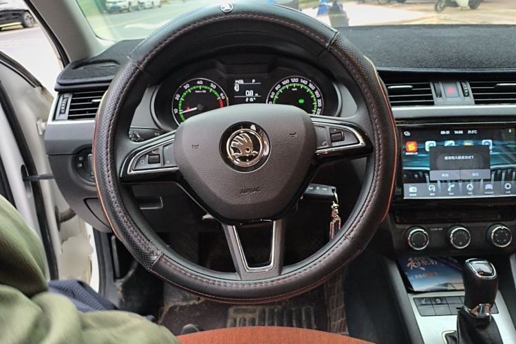 Used Skoda Octavia 2019 1.5L Automatic Comfort Edition Steering Wheel