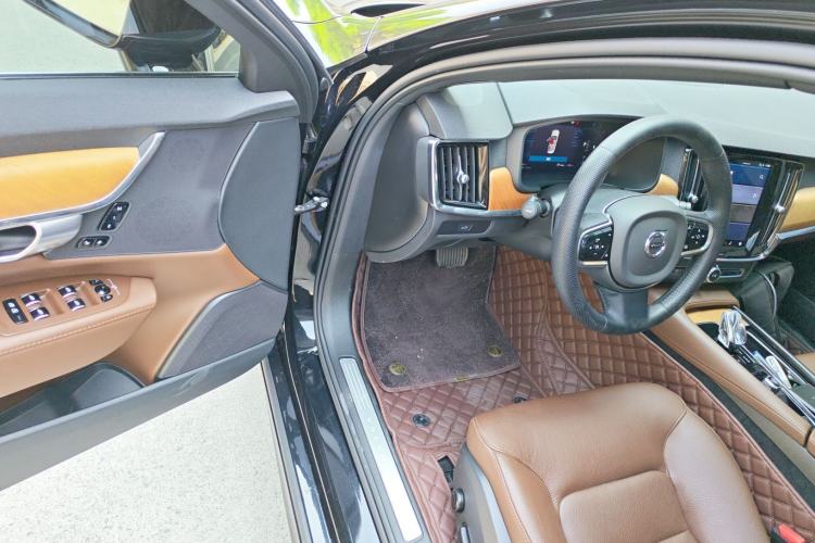 Used Volvo S90 2024 B5 Zhiyi Luxury Edition