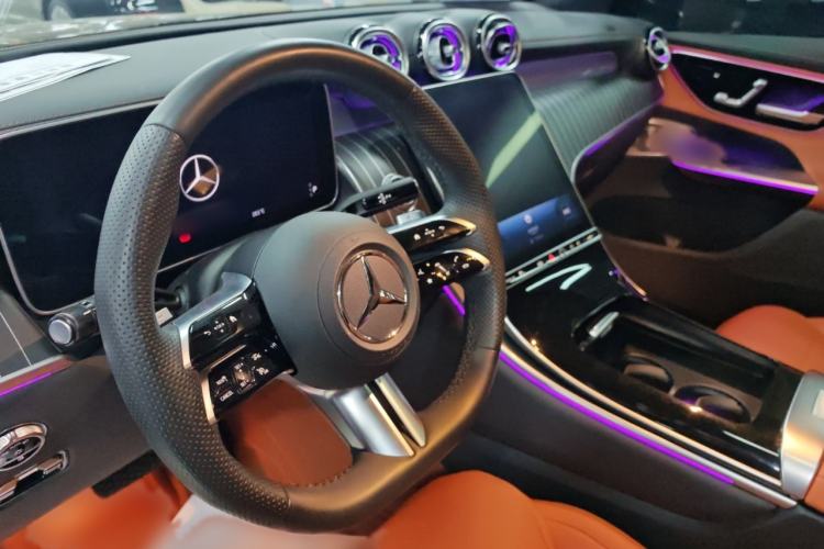 Used Mercedes-Benz GLC 2024 GLC 300 L 4MATIC Dynamic Edition 5-seater Interior 4