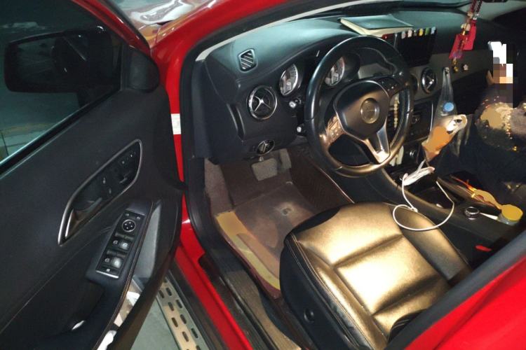 Used Mercedes-Benz GLA 2015 GLA 220 4MATIC Fashion Model
