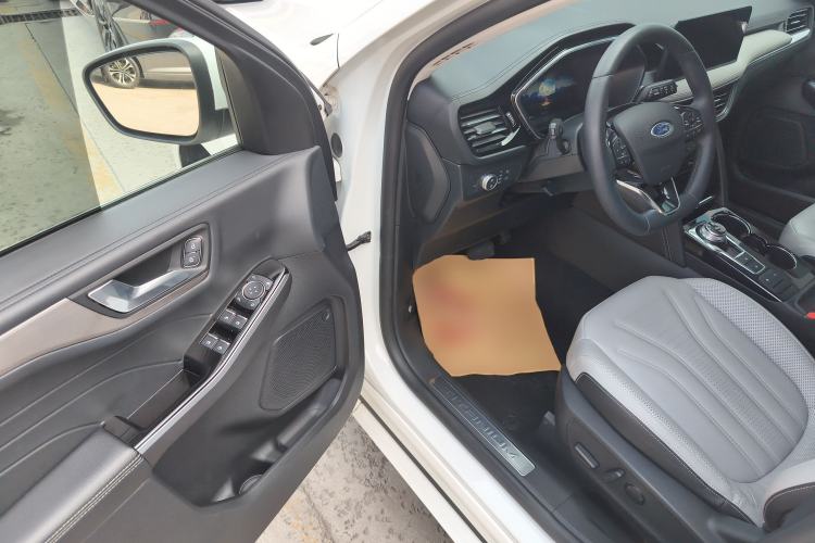 Used Ford Escape 2020 EcoBoost 245 Two-Wheel Drive Smart & Enjoyment Model
