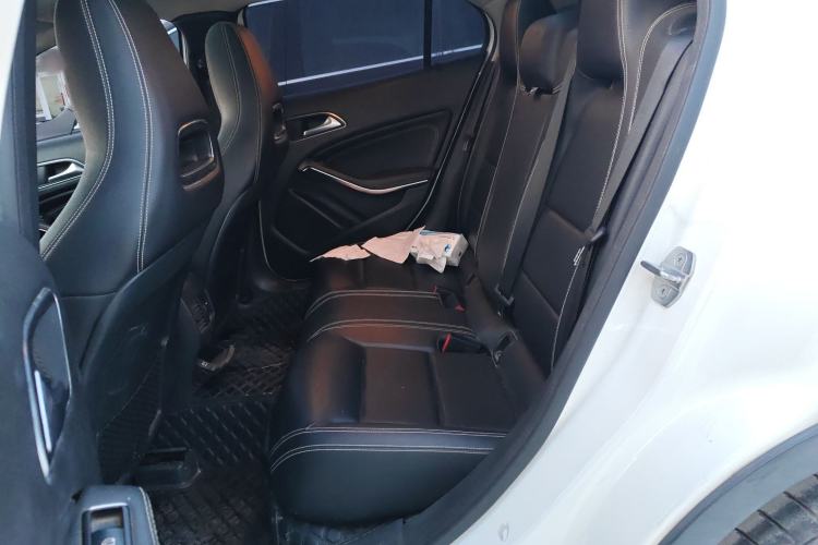 Used Mercedes-Benz GLA 2018 GLA 200 Fashion Model Left Rear Seat