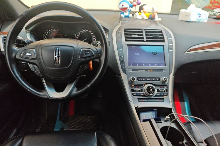 Used Lincoln MKZ 2020 2.0T Deluxe Edition Center Console