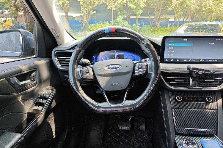 Used Ford Escape 2020 EcoBoost 245 Four-Wheel Drive Luxury Edition