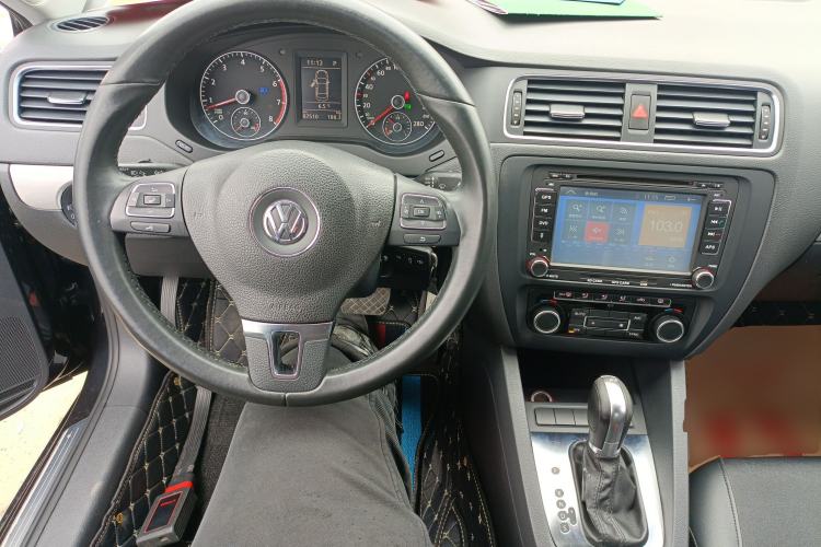 Used Volkswagen Sagitar 2014 Revised Version 1.4TSI Automatic Luxury Edition
