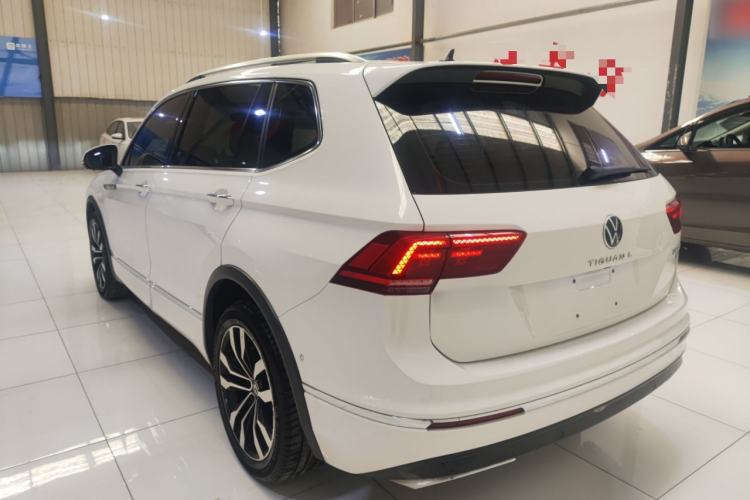 Used Volkswagen Tiguan L 2021 380TSI Automatic All-Wheel Drive R-Line Comfort Plus 7-Seater Rear Left 45 Deg