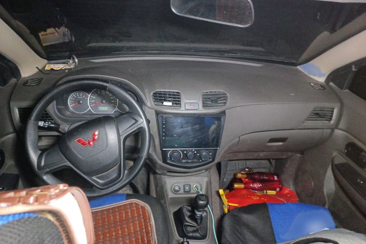 Used Wuling Hongguang 2019 1.5L S Basic Version China VI Standard LAR