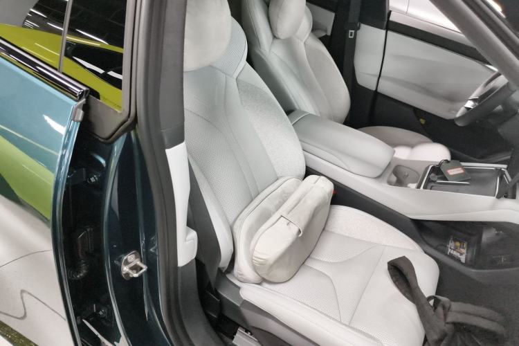 Used XPeng P7 2025 Model—750 All-Wheel-Drive High-Performance Ultra