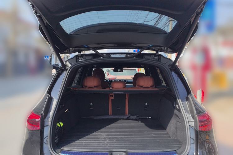 Used Mercedes-Benz GLC 2026 GLC 260 L 4MATIC Luxury Model
