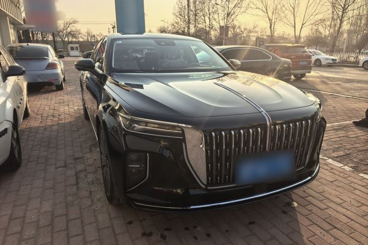 Used Hongqi H9 2025 Model Facelifted 2.0T Two-Wheel Drive Flag-Style Luxury Business Edition, 5 Seats