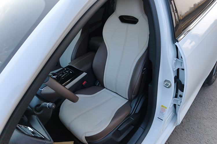 Used BYD Qin PLUS 2024 HONOR Edition DM-i 55KM Leading Model
