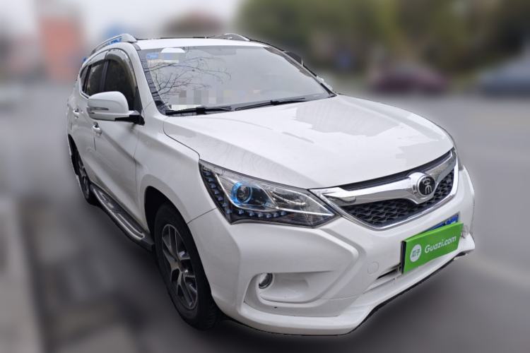 Used BYD Song 2016 Gaishi Edition 1.5TI Manual Leading Model Front Right 45 Deg