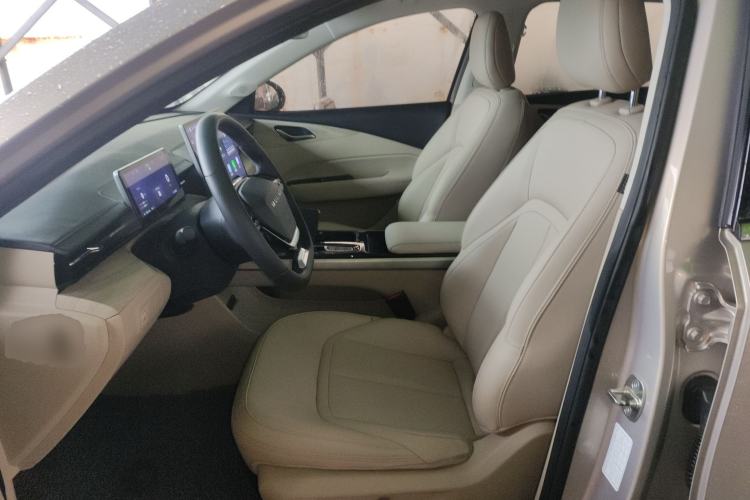 Used Wuling Xingguang 2024 Co-Creation Edition 510 Advanced Model
