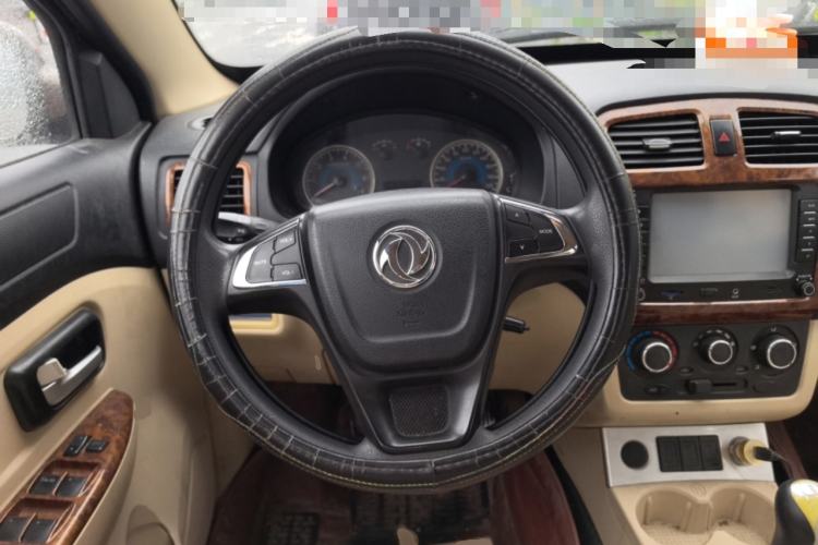 Used Dongfeng Fengon 330 2016 1.5L Manual Enjoyment Model DK15 Steering Wheel