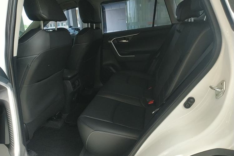 Used Toyota RAV4 2022 2.0L CVT Two-Wheel Drive Fashion Plus Edition
