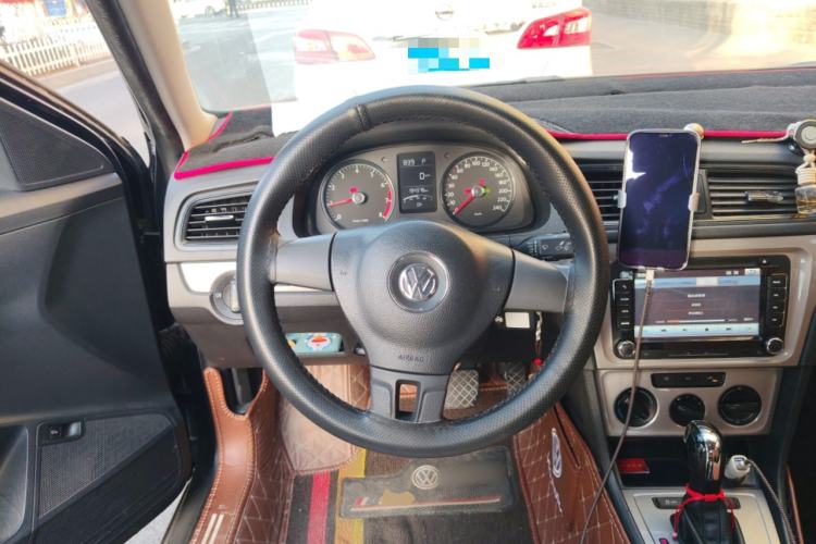 Used Volkswagen Lavida 2013 Revised Classic 1.6L Automatic Fashion Edition