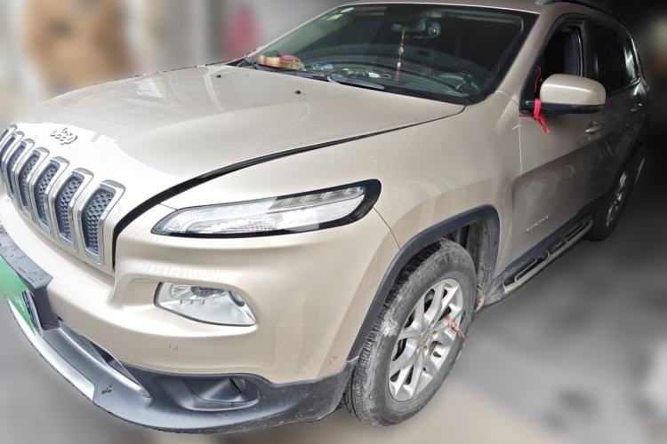 Used Jeep Cherokee 2016 2.4L Professional Smart Version