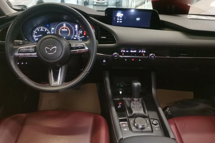 Used Mazda 3 Axela 2023 2.0L Automatic ZhiZhen Edition Center Console