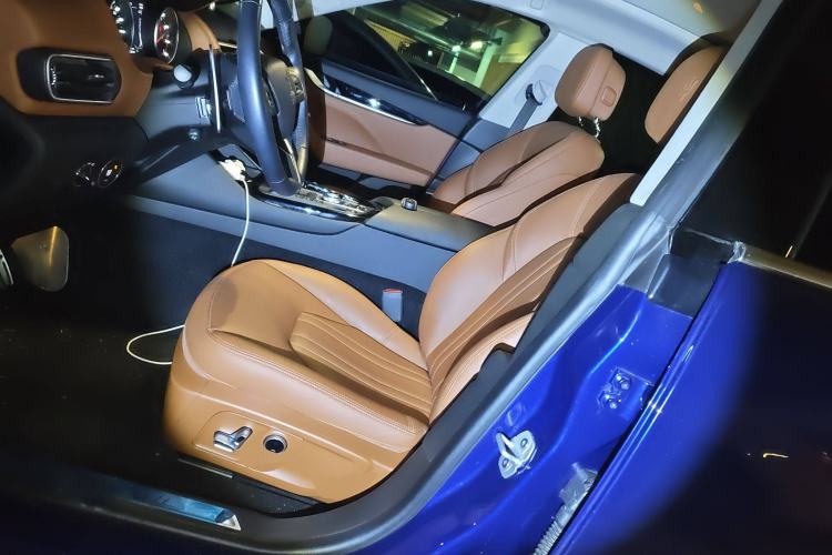 Used Maserati Levante 2021 3.0T Standard Edition Left Front Seat