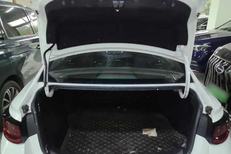 Used Geely Auto Emgrand L HiP 2024 Champion Edition 1.5TD-DHT Pro 100KM Superior Model Trunk