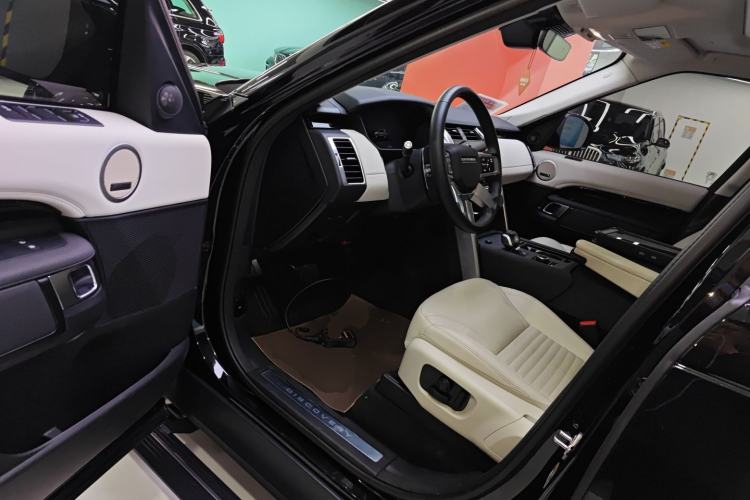 Used Land Rover Discovery 2024 360 PS S