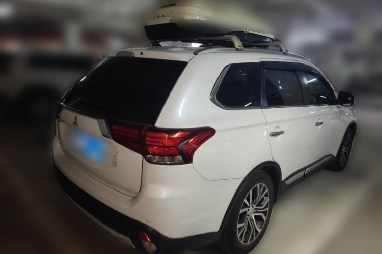 Used Mitsubishi Outlander 2016 2.4L 4x4 Elite Edition 7-Seater