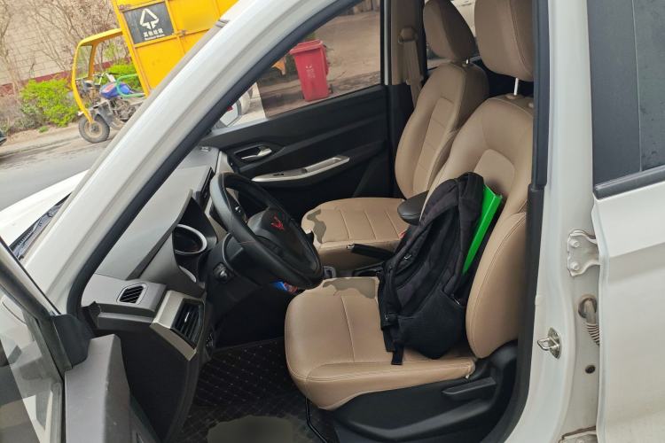 Used Wuling Hongguang 2021 1.5L S Standard Version LAR Left Front Seat