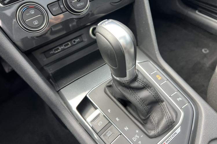 Used Volkswagen Tiguan 2018 330TSI All-Wheel-Drive Innovation Model
