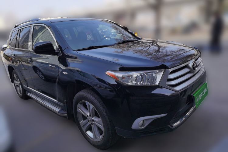 Used Toyota Highlander 2012 2.7L Two-Wheel Drive 7-Seater Luxury Edition Front Right 45 Deg