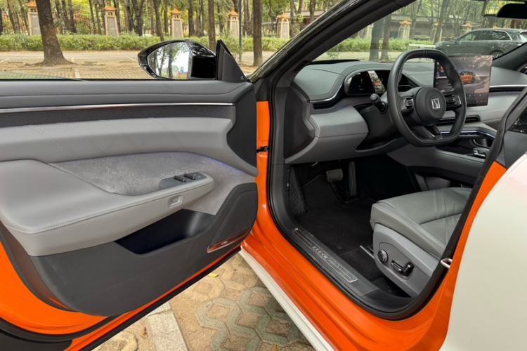 Used Zeekr 001 2025 WE Edition 100 kWh Rear-Wheel Drive