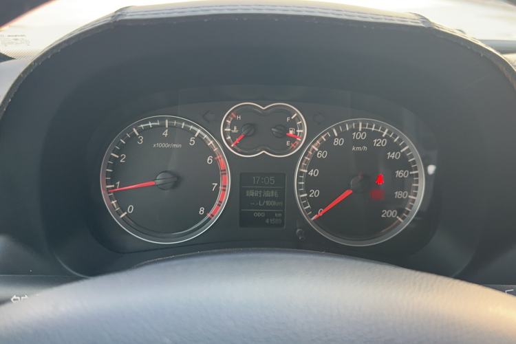 Used Haval H5 Classic 2015 2.0T Manual Two-Wheel Drive Advanced Version
