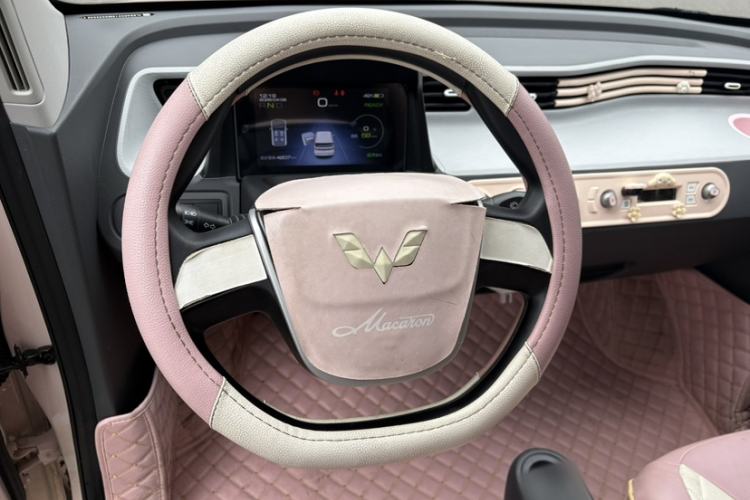 Used Wuling Hongguang MINIEV 2021 Macaron Fashion Edition Lithium-Ion Battery Interior 3