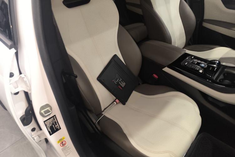 Used BYD Qin PLUS 2024 HONOR Edition DM-i 55KM Leading Model Right Front Seat