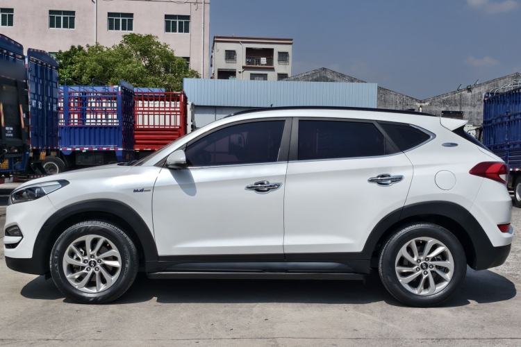 Used Hyundai Tucson 2018 1.6T Dual-Clutch Two-Wheel Drive 15th Anniversary Special Edition
