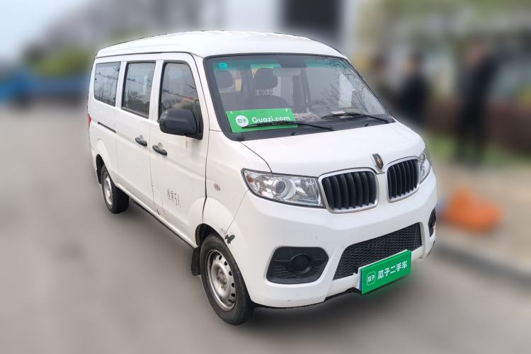 Used Jinbei Hiace X30 2024 1.5L Champion Edition Passenger Vehicle 5/6/7 Seats Front Right 45 Deg
