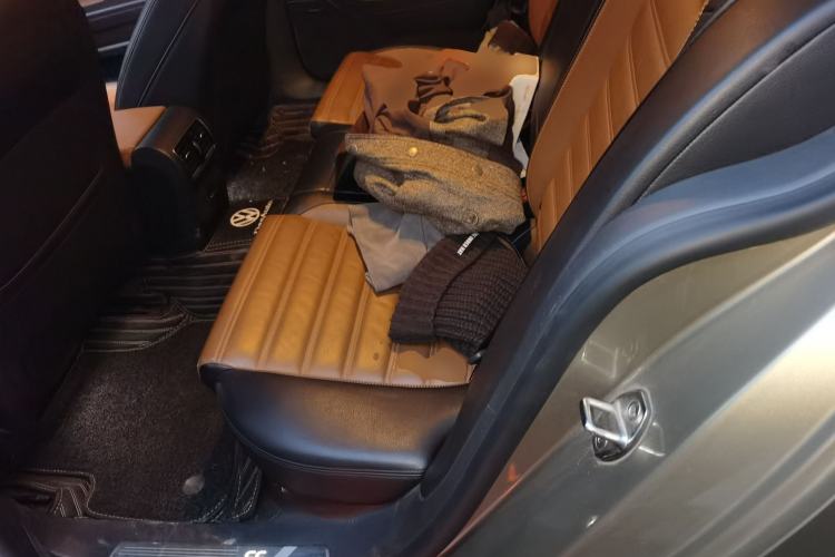 Used Volkswagen FAW-Volkswagen CC 2016 1.8TSI Luxury Model Left Rear Seat