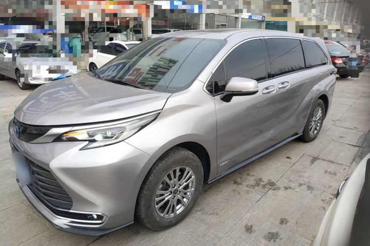 Used Toyota Sienna 2021 2.5L Hybrid Premium Edition
