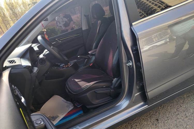 Used Roewe i5 2021 1.5L Manual Diamond Edition Left Front Seat